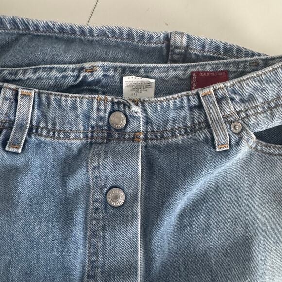 Y2K 2002 Levi's Denim Button Up Skirt Women's Size 8 Distressed/Bleached - Picture 5 of 10
